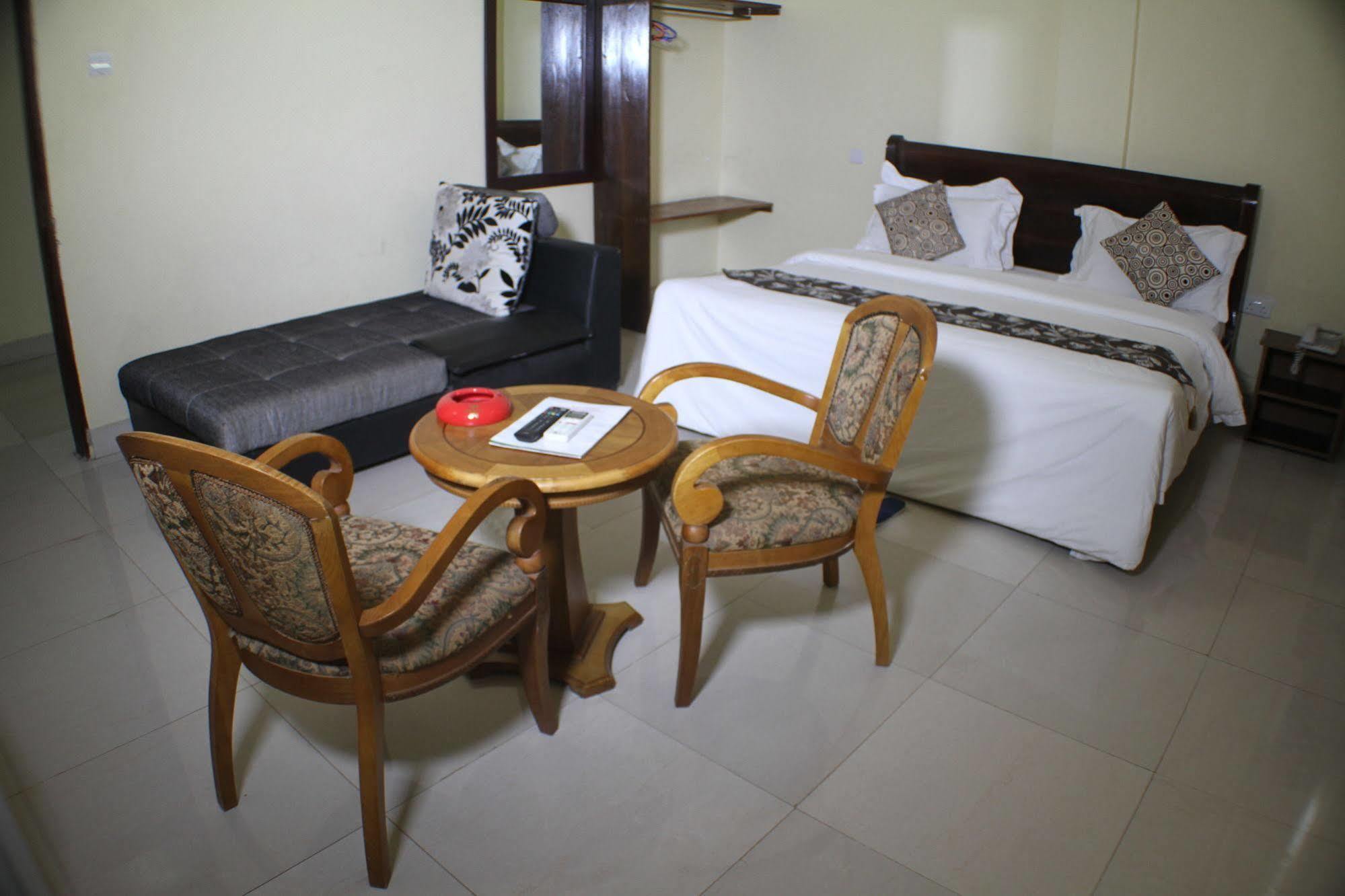 Varlek Hotel Dar es Salaam Ngoại thất bức ảnh