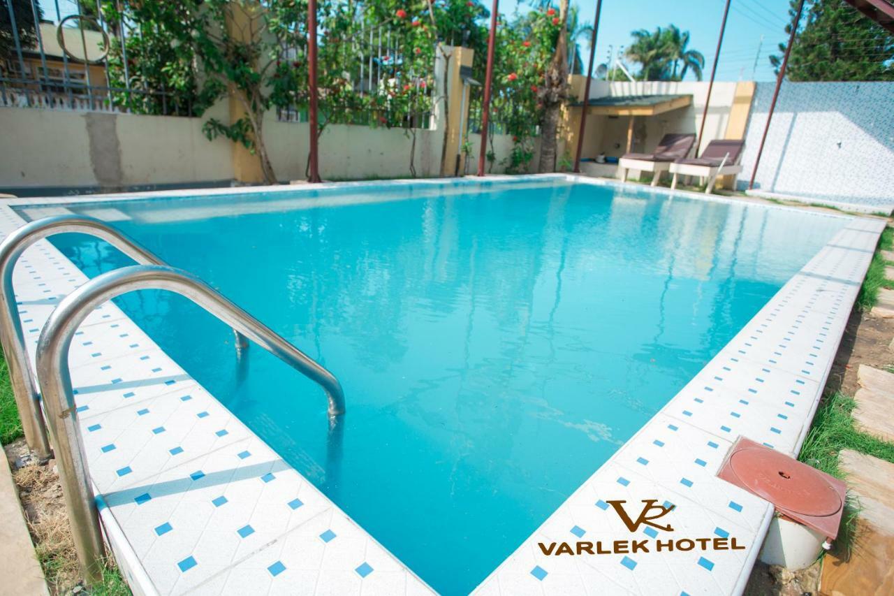 Varlek Hotel Dar es Salaam Ngoại thất bức ảnh